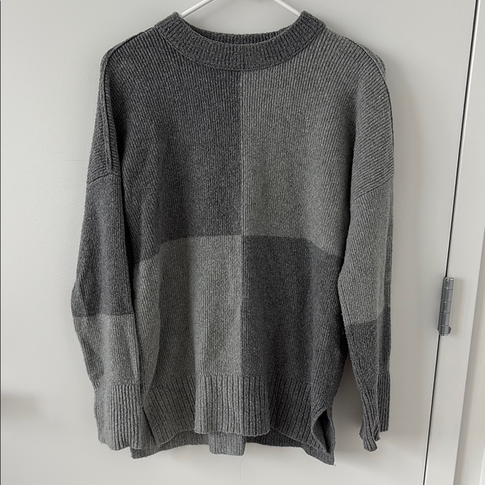 Abercrombie&Fitch Grey Colorblock Crewneck Sweater